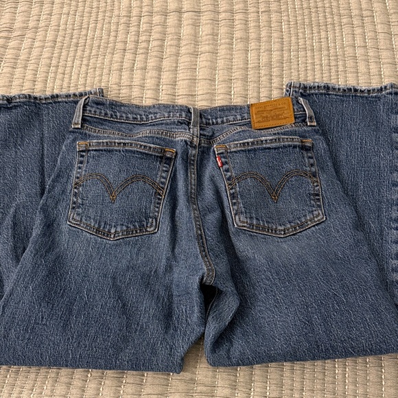 Levi's Women's Straight Leg Jeans - Blue - Picture 4 of 4